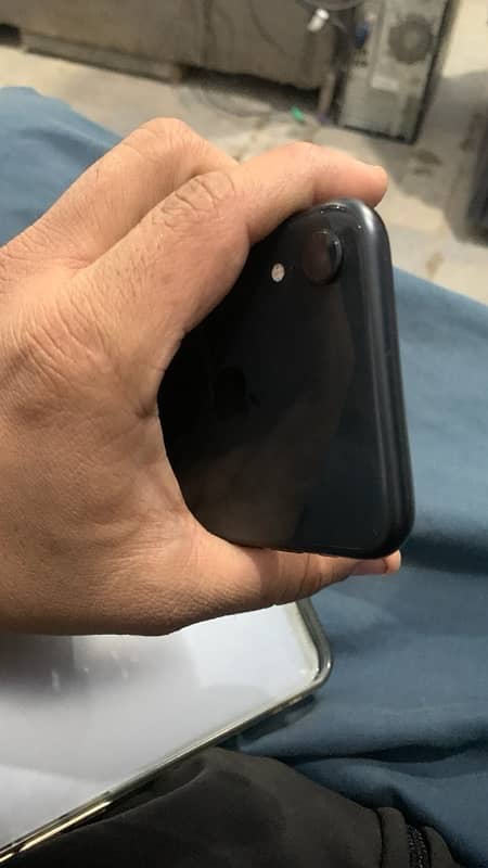 iphone xr for sale urgent 2