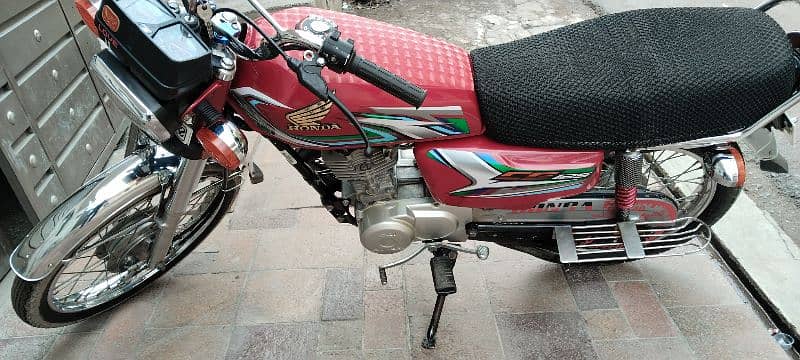 Honda 125 model 2022 koi Kam ni honey Wala original  halat mein hy 5