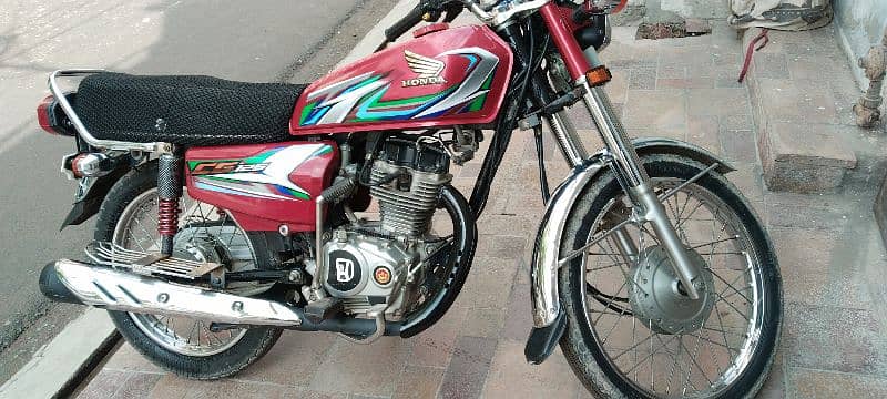 Honda 125 model 2022 koi Kam ni honey Wala original  halat mein hy 6