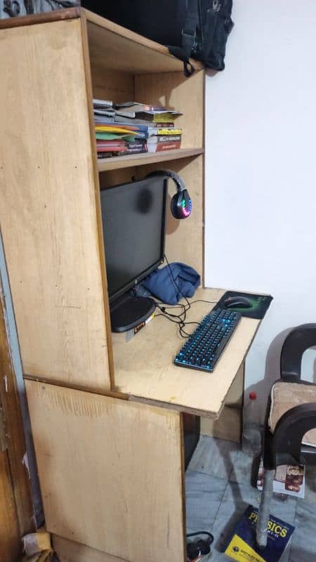 computer, laptop, study and reading table 1