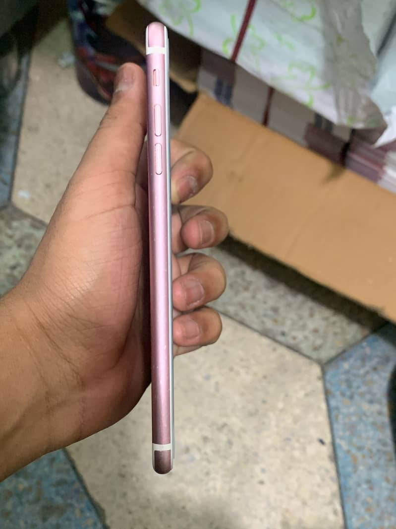 Apple iPhone 7 Plus 1