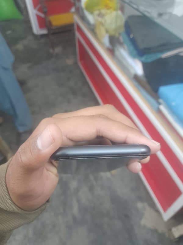 iPhone 11 non pta waterproof 3