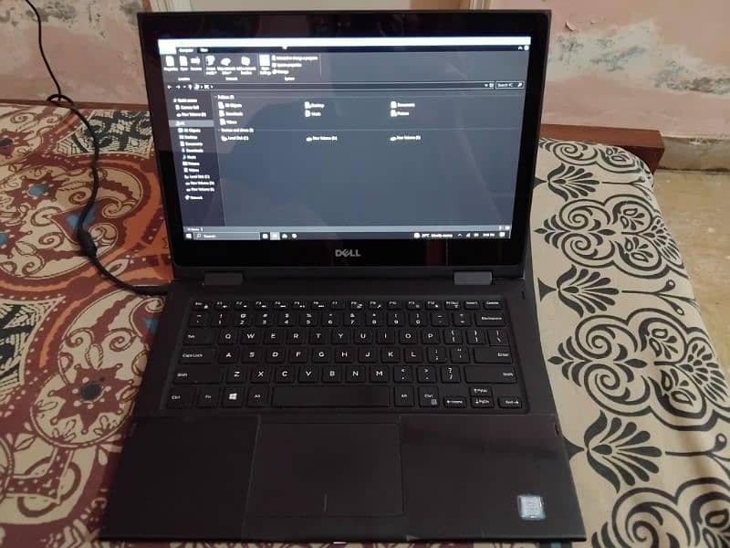 Dell laptop 3390 2in1, Touch n type, Core i5 8th generation. 0