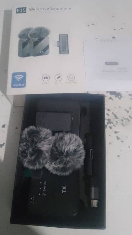 F15-2 Dual Wireless F15-2 Dual Microphone New Unused Imported UK 1