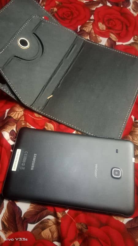 Samsung tab 2 gb ram 16 gb memory 4