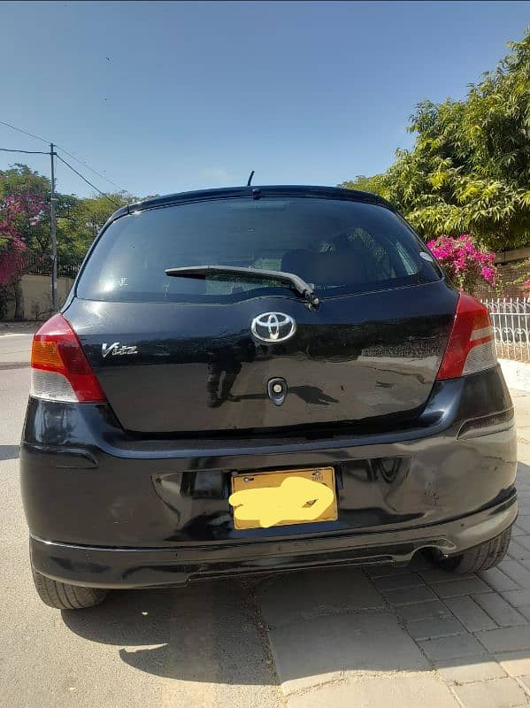 Toyota Vitz 2010 3