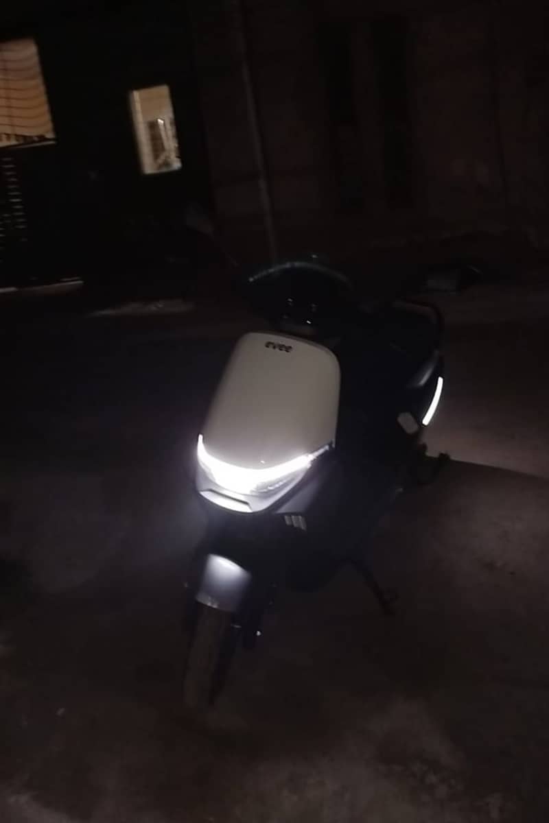 Evee S1 Electric Scooter 3