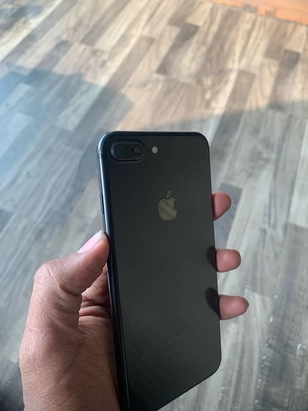 iPhone 7plus 128gb pta approved 0347-0606029 3