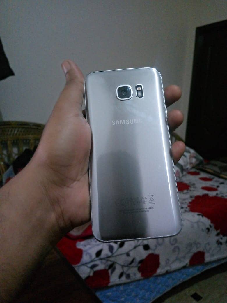 Samsung Galaxy S7 Edge 4