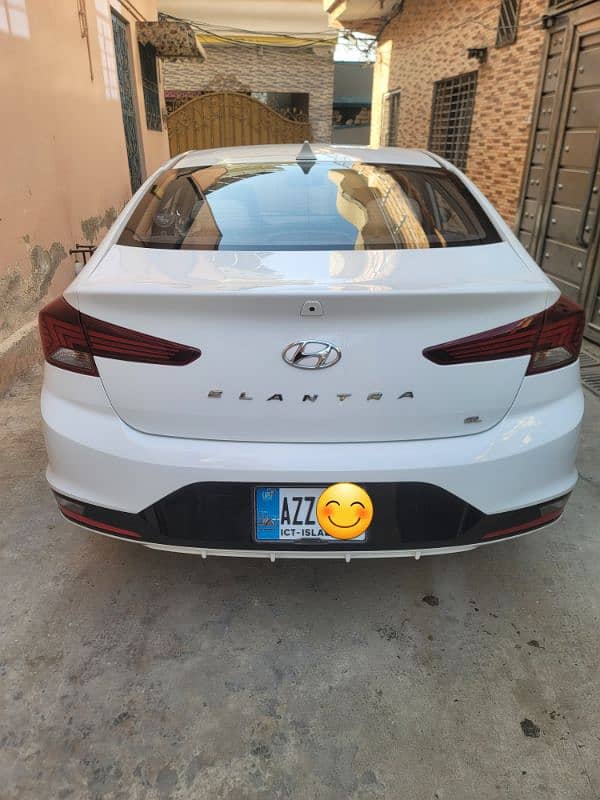 Hyundai Elantra 2022 1.6 gl 2