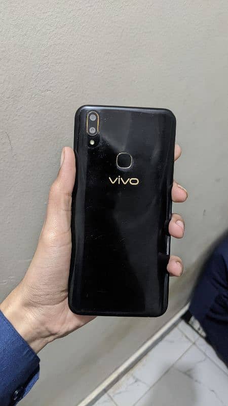 I'm selling my vivo y85 4/64 pta approved 1