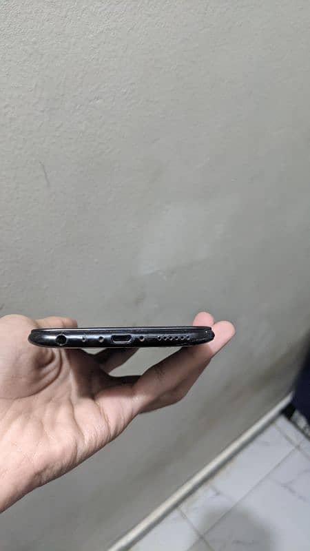 I'm selling my vivo y85 4/64 pta approved 3