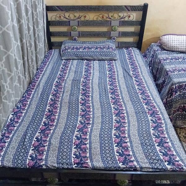 Single Bed For Single Person 1