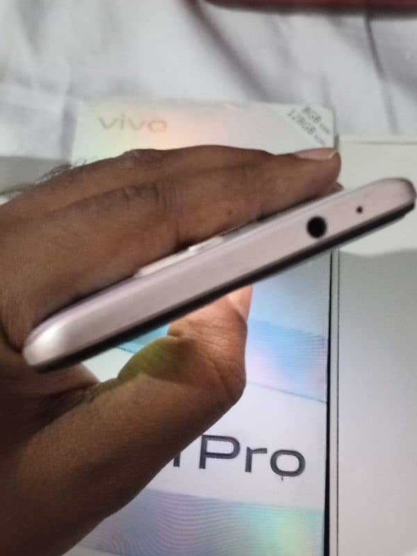 S1 pro 8gb 128gb 10by10 Condition Sirf Call Location jaranwala 5