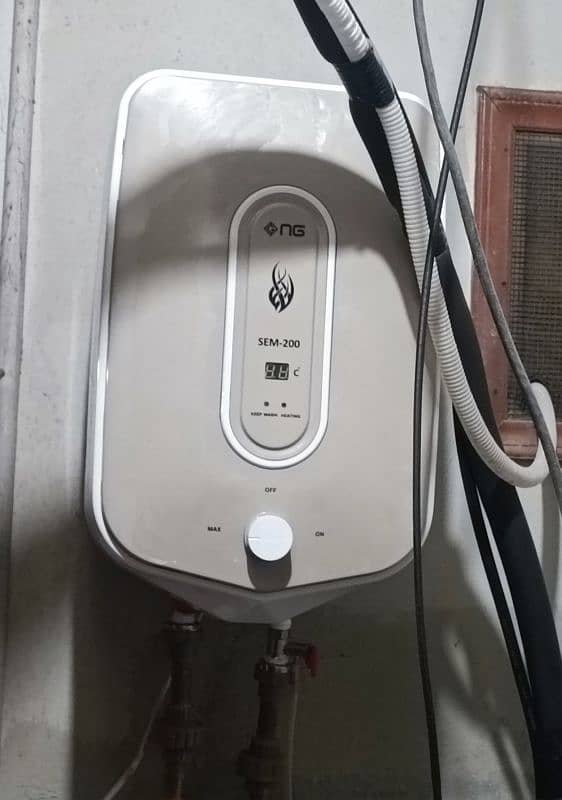 Semi Instant Electric Geyser 1