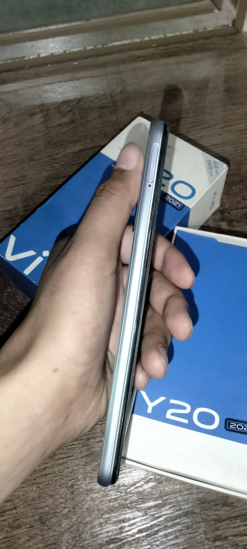 Vivo Y20 4/64 With Box 3