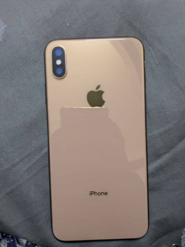 iphone xs max 10/10 condition 0