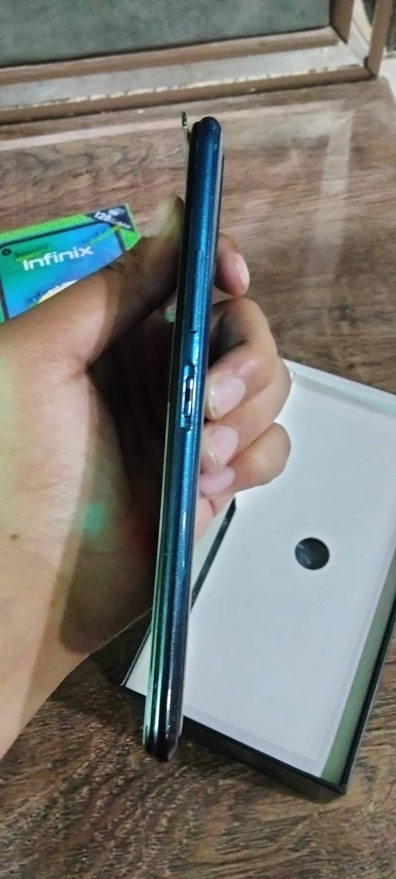 Infinix Hot 9 4/64 With Box & Charger 4