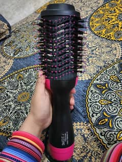 One step 3 in 1 Hair dryer and styler