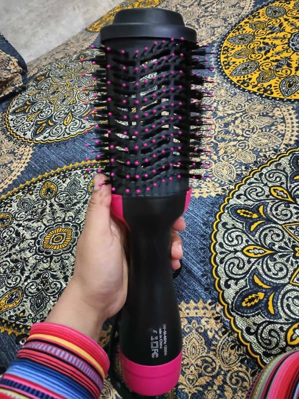 One step 3 in 1 Hair dryer and styler 0