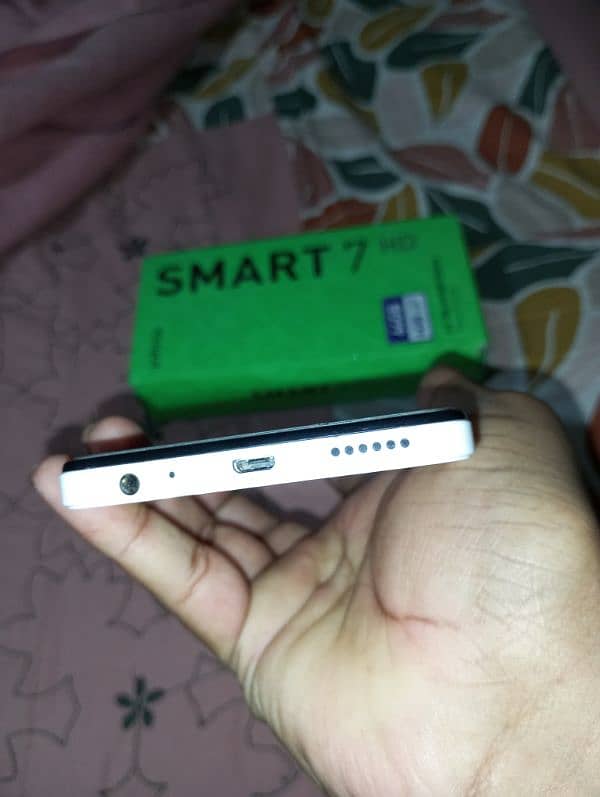 I am selling mobile Smart 7 4 GB RAM 64 GB ROM 5