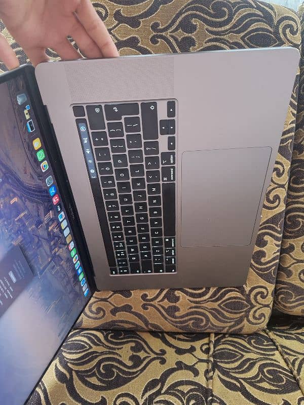 MACBOOK PRO 2019 "PURCHASE DATE 2021" 4