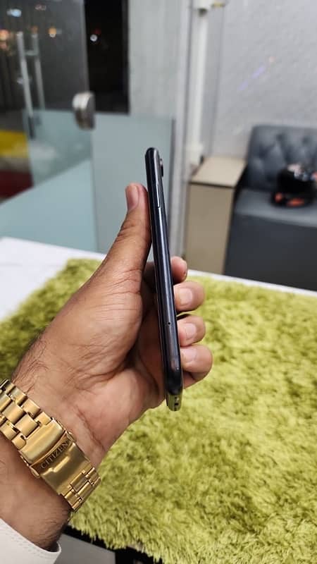 iphone xr 64 gb 1