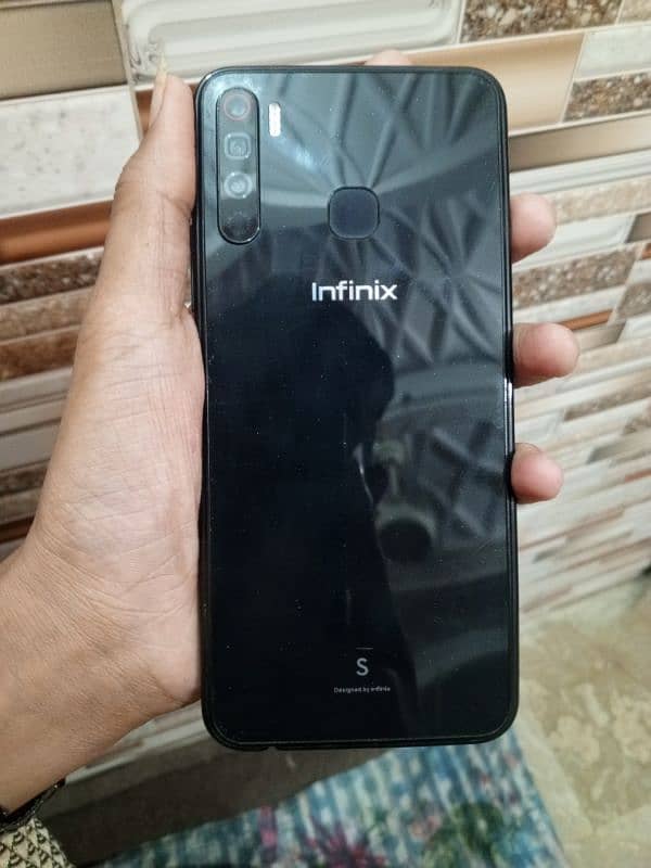 Infinix s5.6/128 6