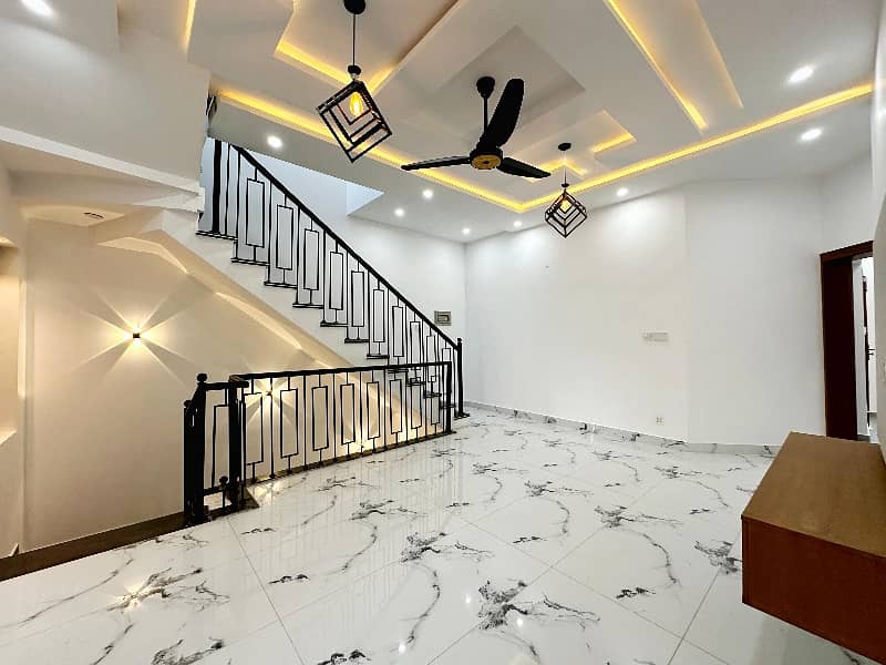 7 Marla Luxurious House Available For Rent 18