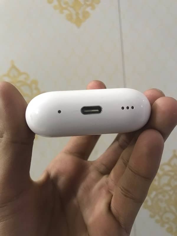 Airpods pro orignal (second gen) whatsapp msg only 03709796204 2