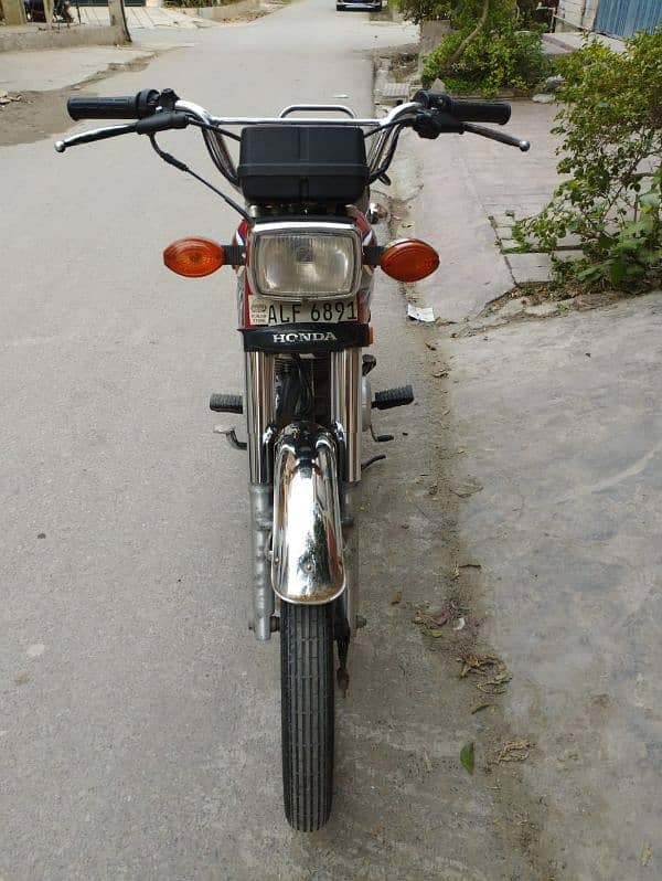 Honda 125 2022 3