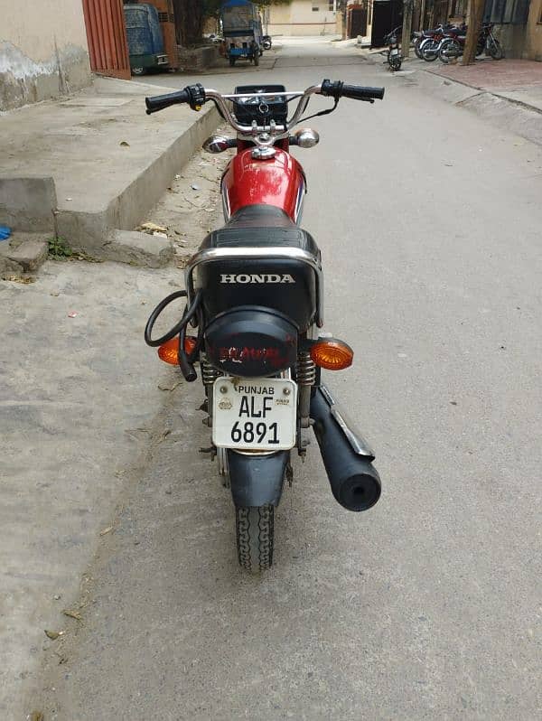 Honda 125 2022 5