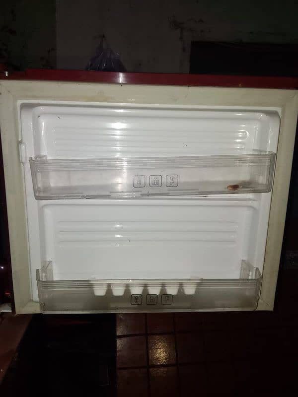 Glass door frige brand new condition 2