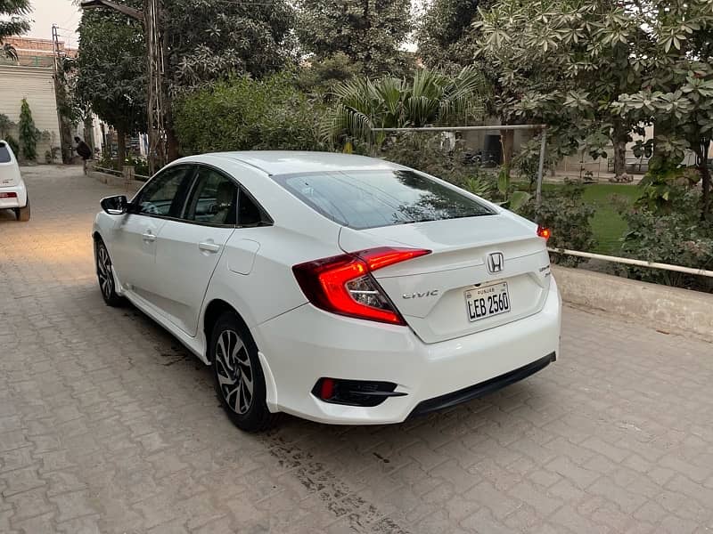 Honda Civic Oriel 2019 4