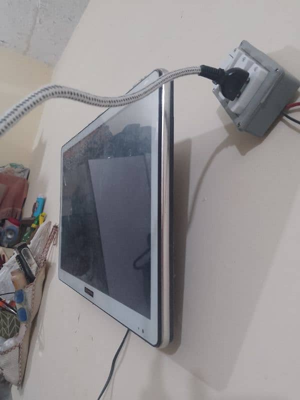 Led Tv Smart Gold 10/10. Condition 6