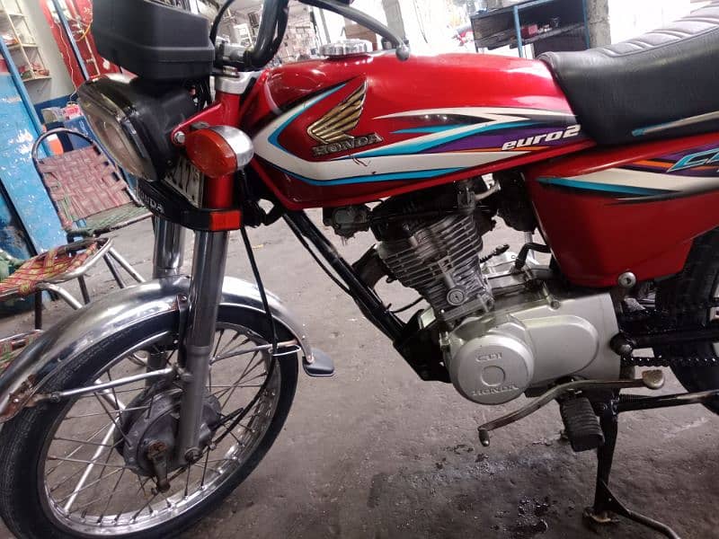 sale bike Lahore no 1