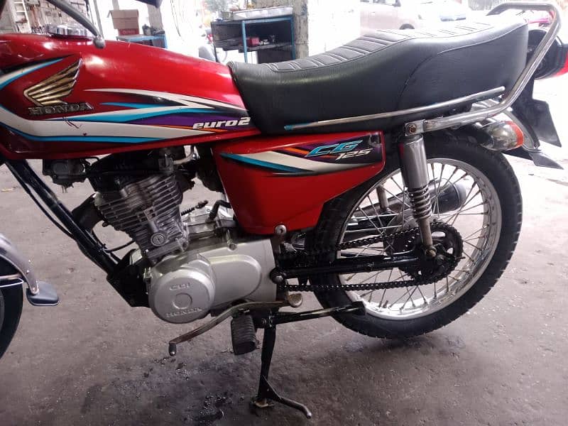 sale bike Lahore no 2