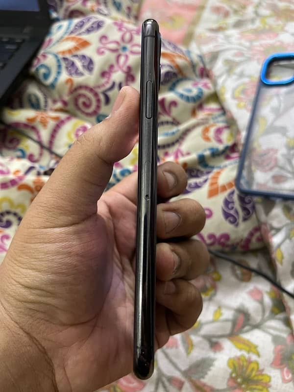 iPhone 11 Pro Max 256 GB With Box Non Pta 1