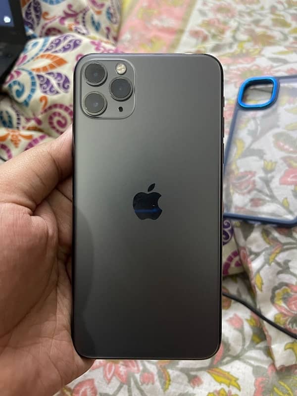 iPhone 11 Pro Max 256 GB With Box Non Pta 4