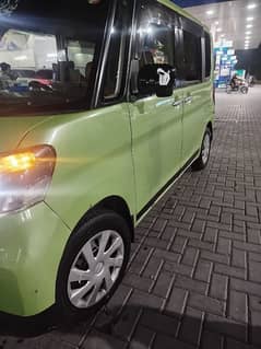 Daihatsu Tanto 2015