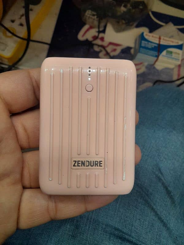 ZENDURE 10000 MAH POWER BINK New candsan long lasting 1