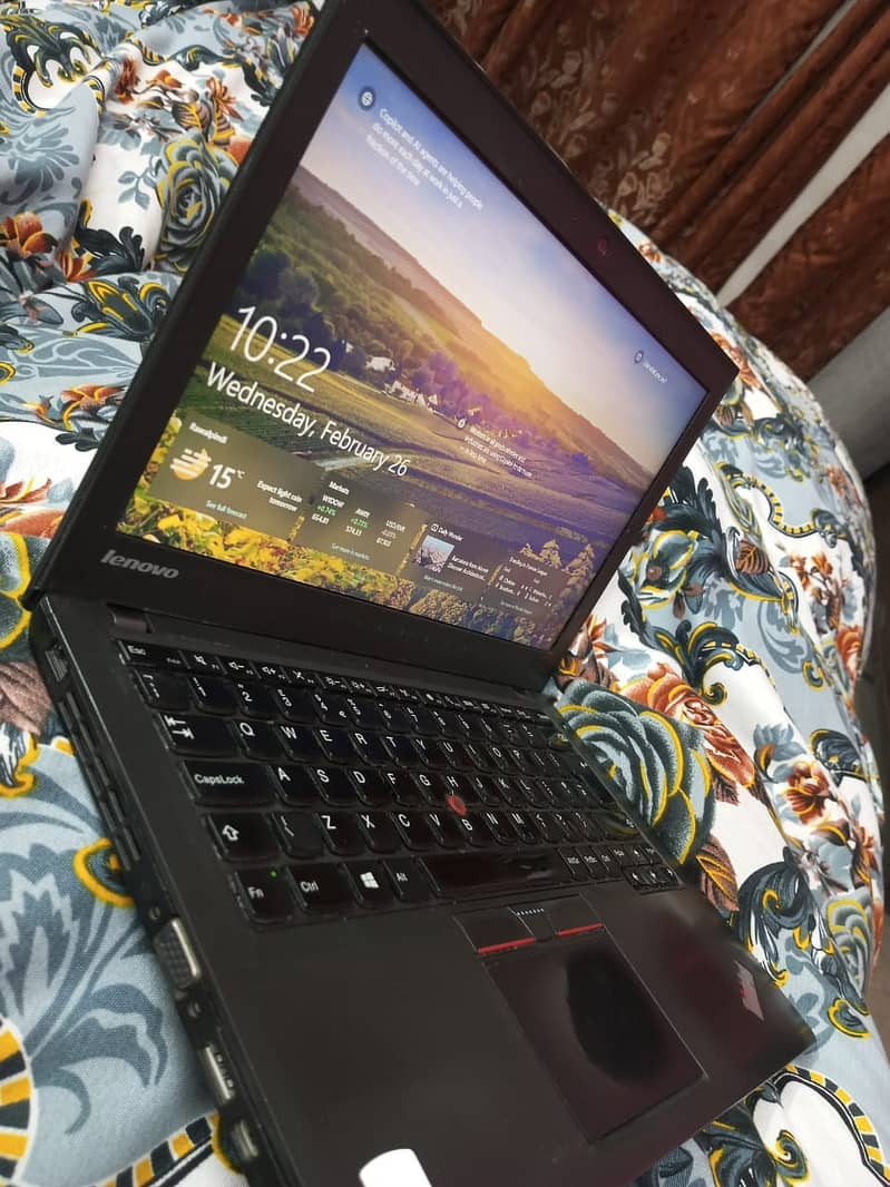 Lenovo ThinkPad X250 - Core i3 |4GB RAM |128GB SSD | Original ChargeR 2