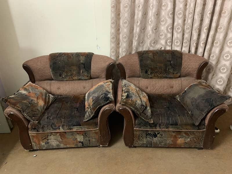 Sofa set rough condition 0