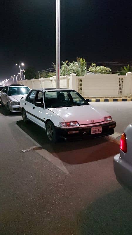 Honda Civic Oriel 1990 4