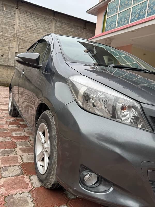 Toyota Vitz 2013 12