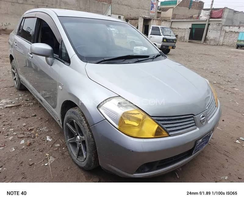 Nissan Tiida 2007 1