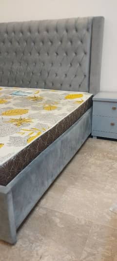 modern style bed, only a few months used, urgent for sale.