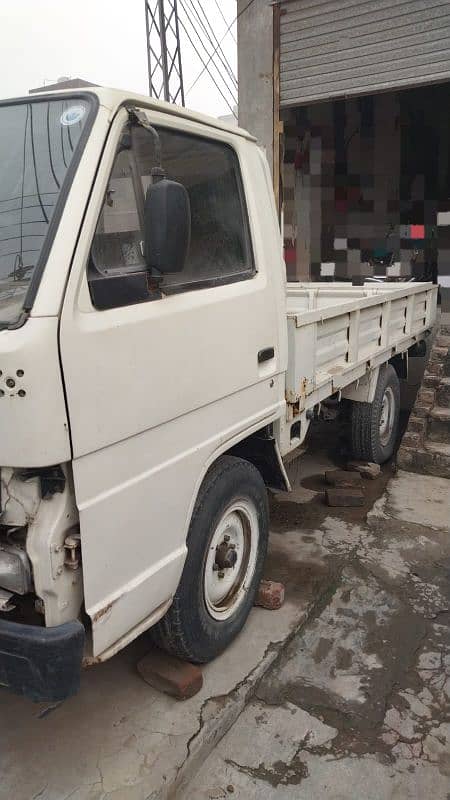 Isuzu Truck NHR 1