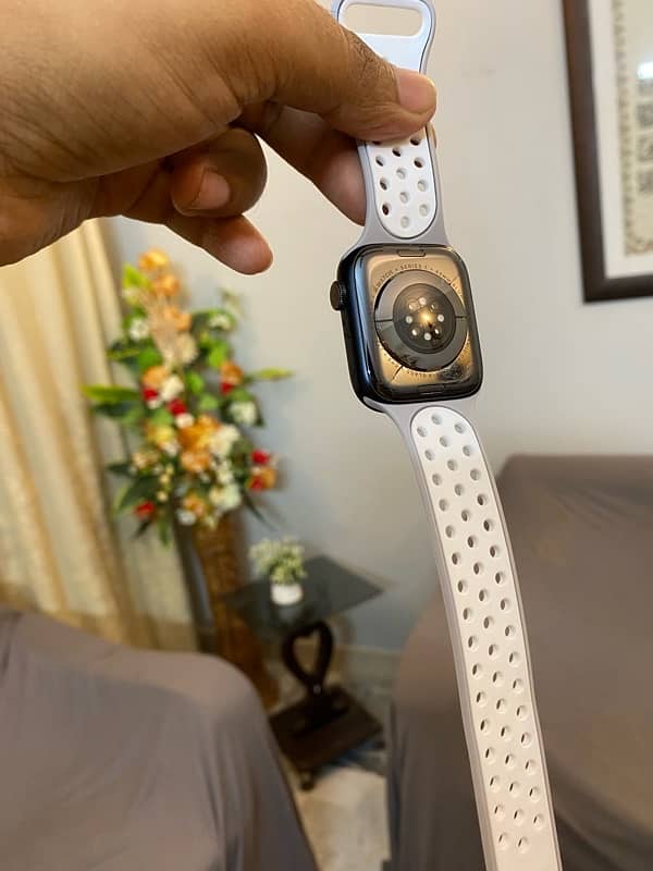 Apple Watch Series 7 (45 mm) 5