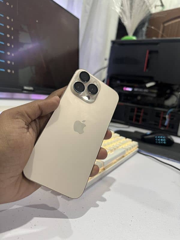 Iphone 16 pro max (Desert Titinium) 1